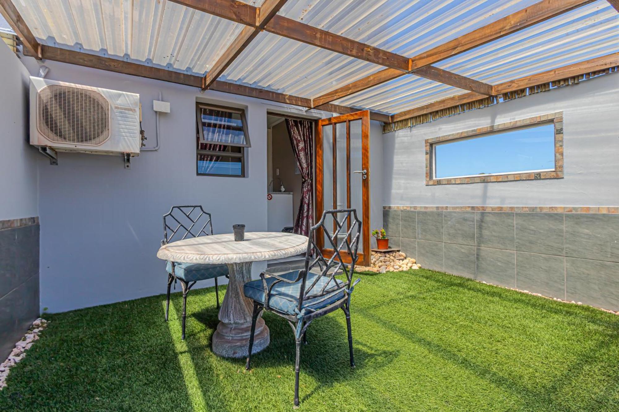Holiday Guest House Лангебан Екстериор снимка