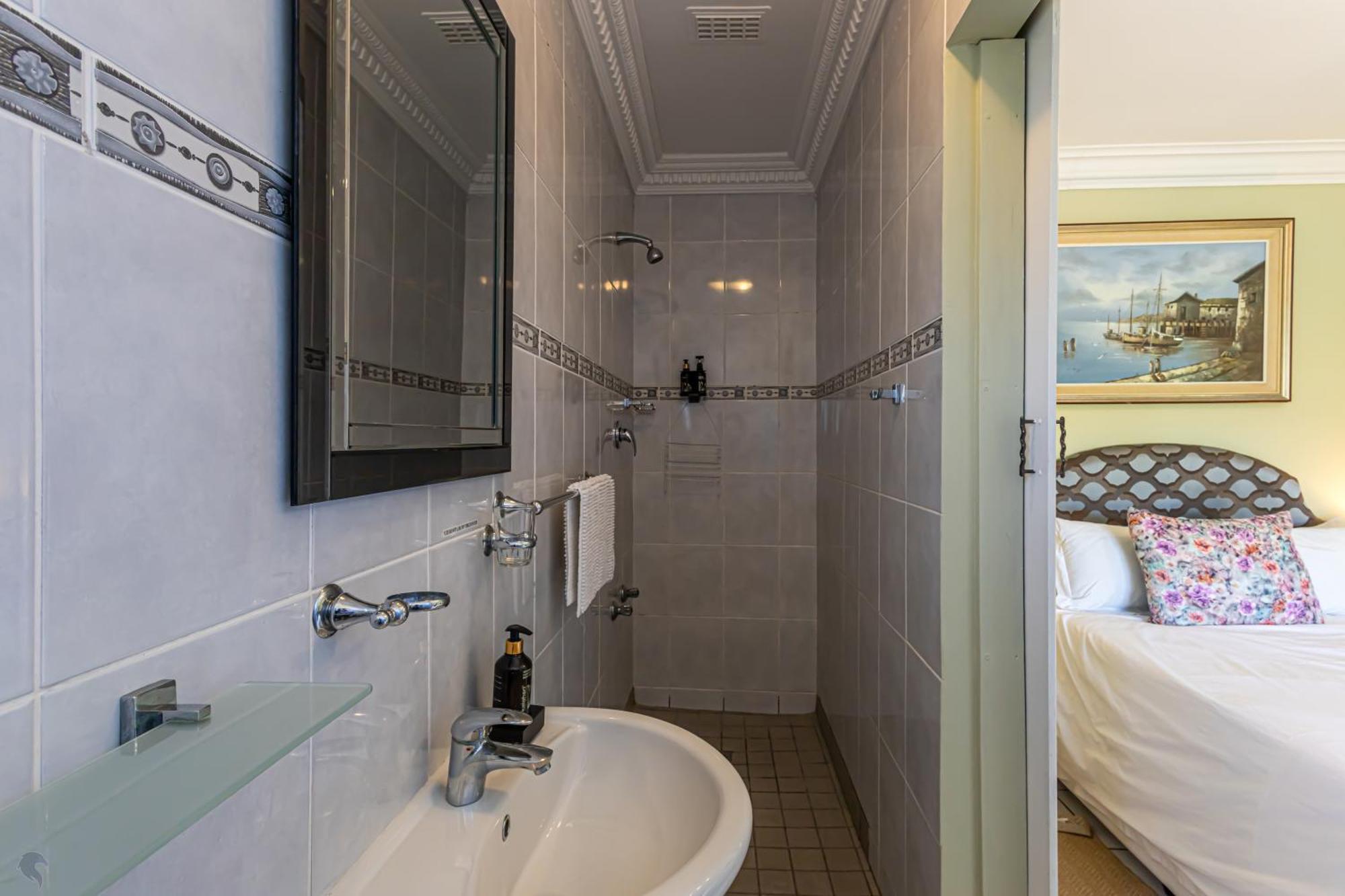 Holiday Guest House Лангебан Екстериор снимка