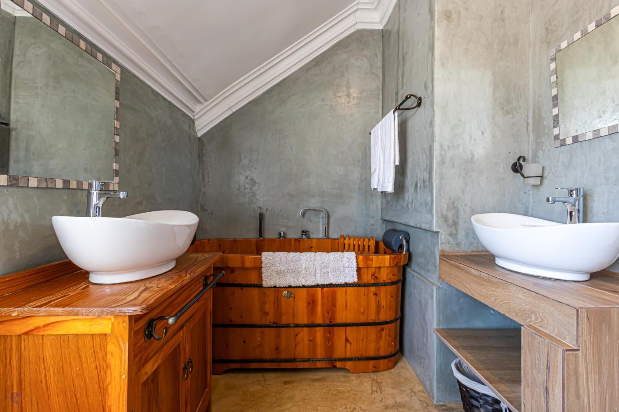 Holiday Guest House Лангебан Екстериор снимка