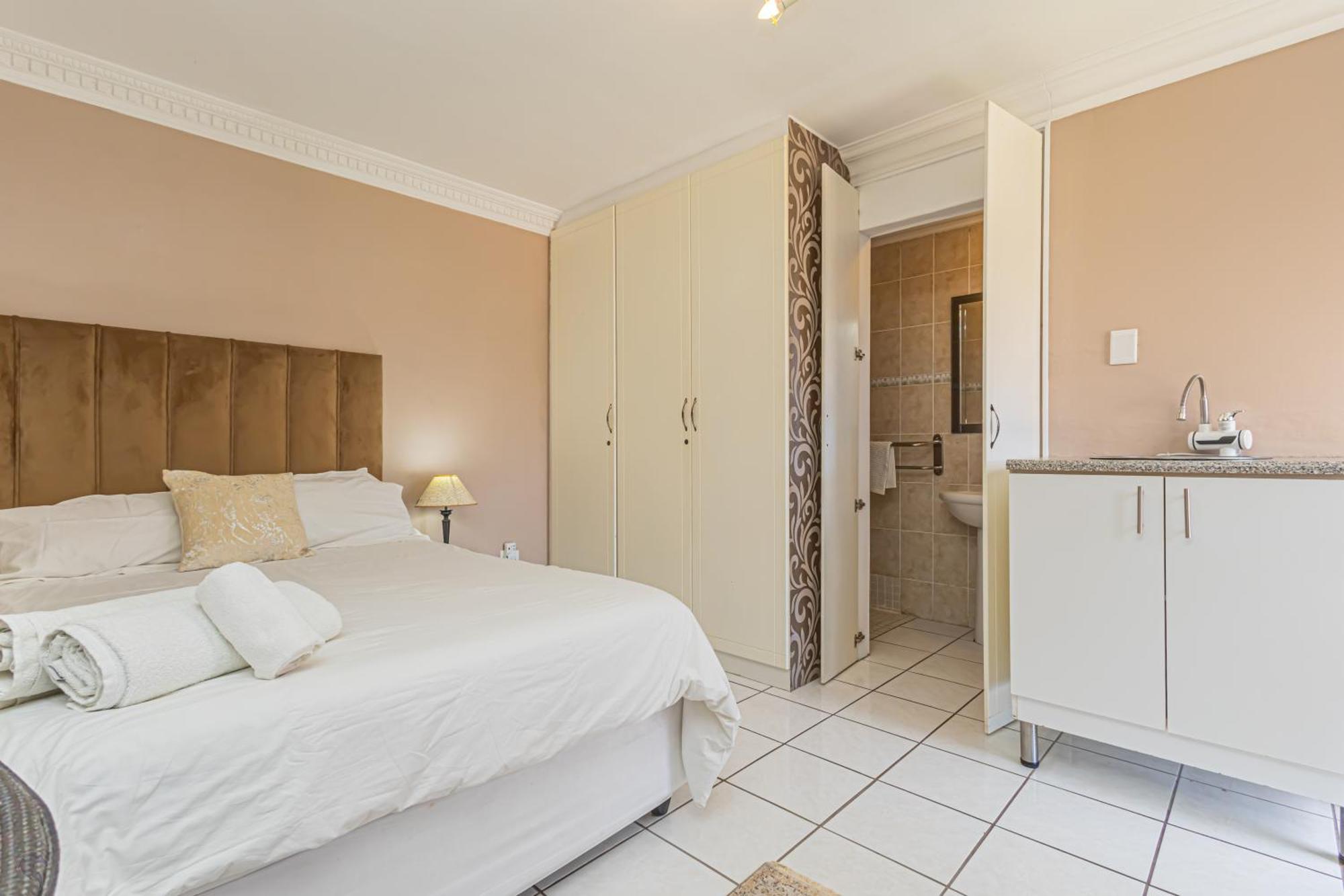 Holiday Guest House Лангебан Екстериор снимка
