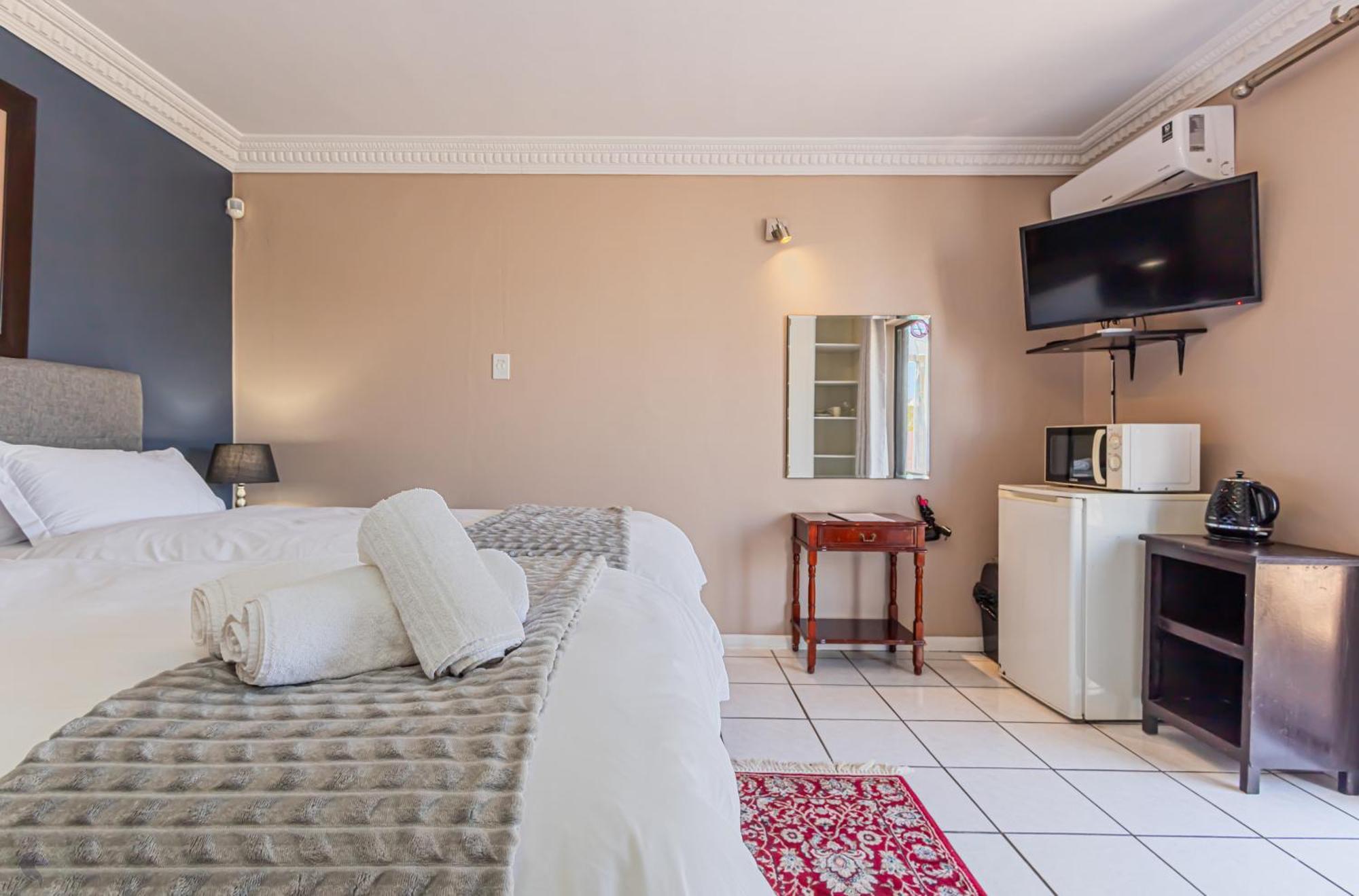Holiday Guest House Лангебан Екстериор снимка